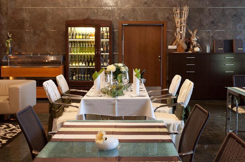 Hotel Relax Rajecké Teplice エクステリア 写真